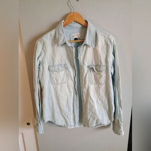 Universal Thread Light Blue Button-Up Shirt